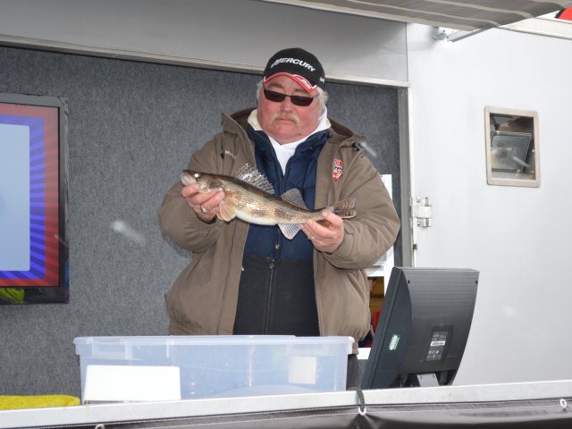 AD7DB5B9-D08E-44E4-8495-E31760E08165