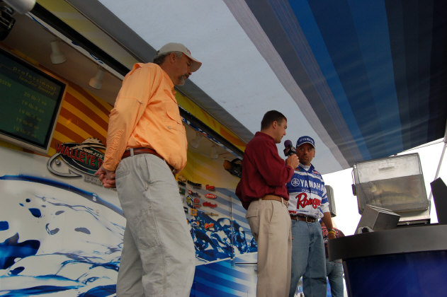 ADC85AE6-AC1C-499A-B8E4-CB0DCB4619FD