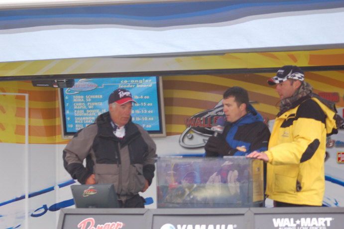 AE2D4A2B-5ADC-442A-9452-C66AC2239DE6