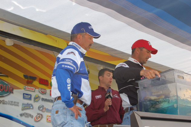 AE673E87-1935-4CC3-8389-94DE77FB6EA9