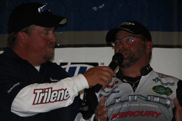 AE6D3B90-BCED-447C-85AA-AEBE08DA387E