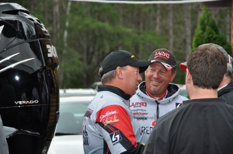 AE8DFDD6-C131-4F19-A863-408DF80A275D