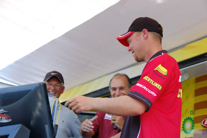 AE9BFABB-EE78-4E5D-B95F-599053DFD576