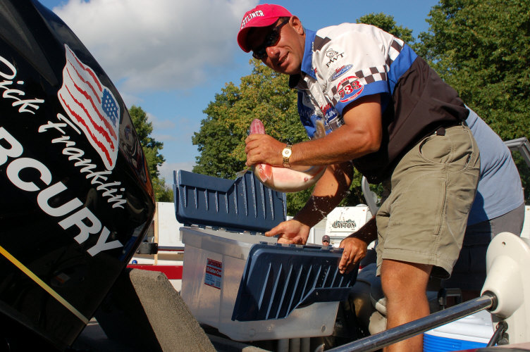 AEA7DE3A-0109-4A29-B9B3-BBABBE400292