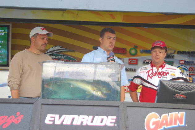 AEB3ACA2-2A33-4DCB-8818-7EF4F52E7F00