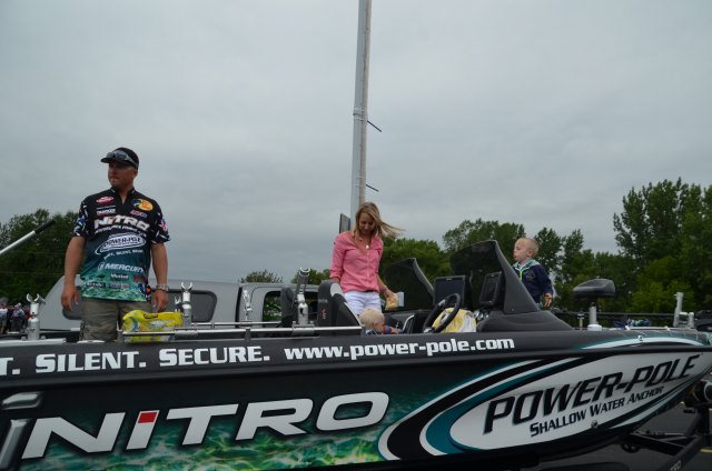 AEC26A12-1DF8-4A87-A9B6-4DED6D3D47D3