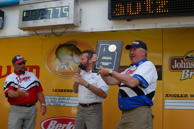 AEE50956-313F-48E9-8C74-12A14351C073