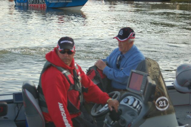 AEE71944-7286-4515-B946-E4D859EB5A15