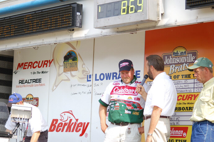 AEFAAF81-E051-4226-B586-BFE4B9B1E183