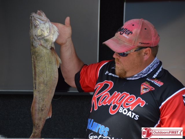 AF27B7E8-7099-48CF-B696-9279CFF729B5