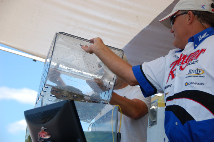 AF2B1DF0-A6A9-4529-8799-4F861315B99F