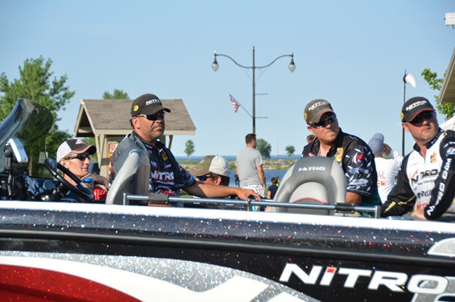 AF3DC547-C85B-4F81-B251-7F2272109603