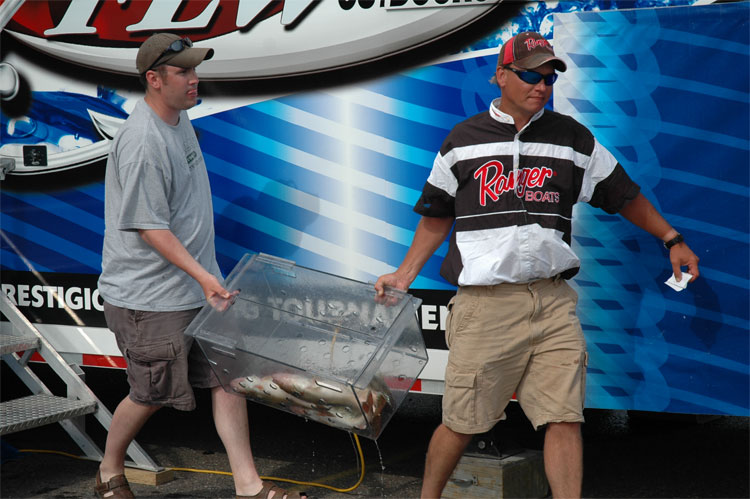 AF6377E5-98AA-431D-90B0-57E875F0CB84