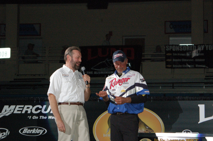 AFC7AAF5-AAA3-411E-BFF8-16C3864B637C