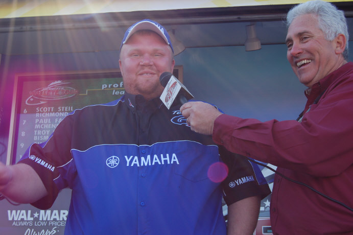 AFD5C603-6C5E-4EF3-9F63-4A859C061BB6