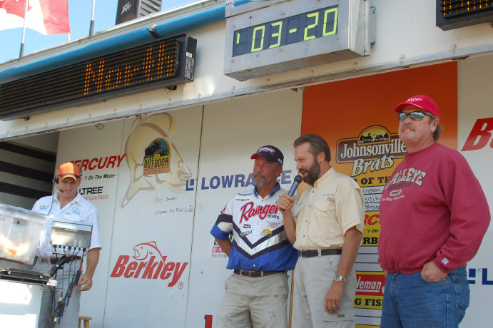 AFDCB151-E85C-46DC-BBE7-C6BDDC40DB6F