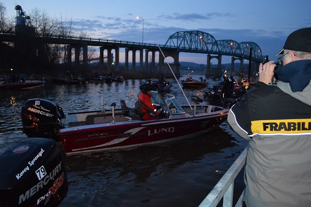 F545FF81-E037-4E68-A1E4-5317ED86573E