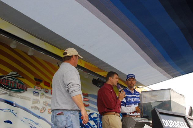 B03715EF-25D4-4935-ADE1-22E5602872D0