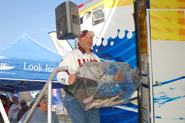 B04FB86D-F319-45D8-9FAC-674D46E13C78