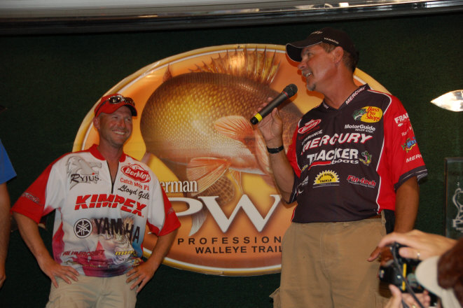 B0710DE1-4392-4692-9FC8-5C28B76714E4