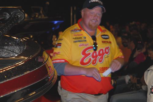 B09A2536-AC04-4A03-BC2B-CB0C997CFFAE