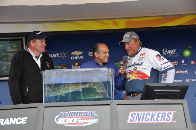 B1006393-52C8-46BA-B63C-3A027BAAA37C