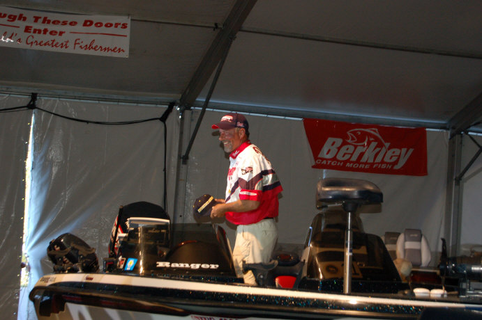 B12B3AC1-16E0-46B4-BAD4-B47160A22F1C