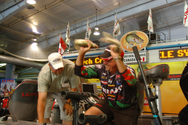 B13C17AE-D44B-40E4-AAE6-591559C12EBD