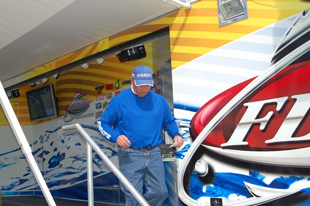 B19C6A8D-836E-46F0-A3B2-8BF0F62363C3