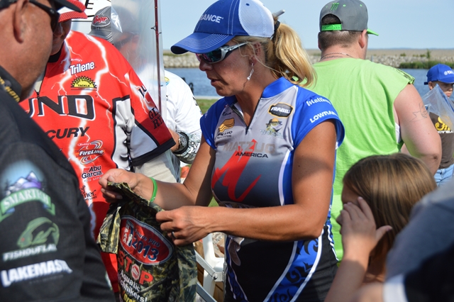 B1A588DC-E8EE-442A-8783-6052A8483C09