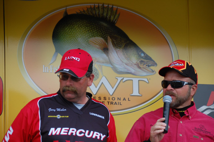 B1B3E16E-0166-40FA-B8E8-419A7D63DF4D