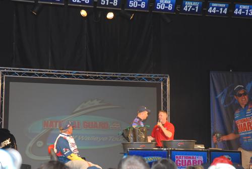 B23E8849-D32E-4DA6-8F62-E71A96CE39D9