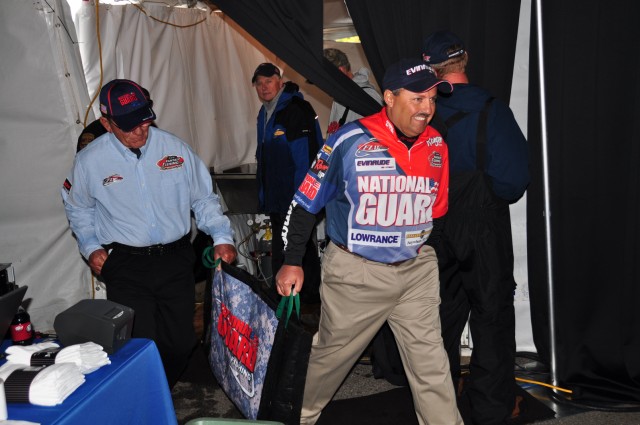 B27256F9-75FE-49E6-AA6F-988DBB40C8B8