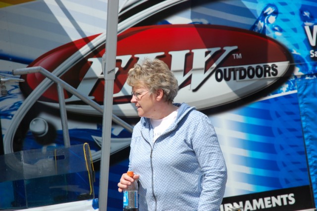 B275B48E-B393-47B7-9D4E-4B62220990E1