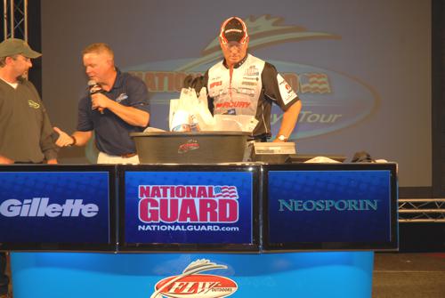 B2803BF6-5B47-4973-BC86-1C0D2506444F