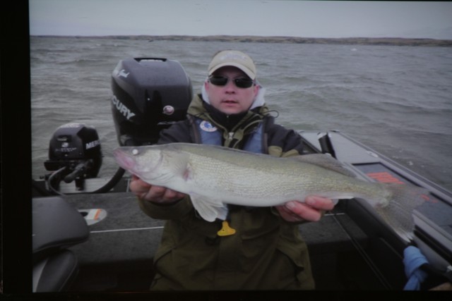 B2B11C57-4FEF-4B5B-97D6-991665CD7247