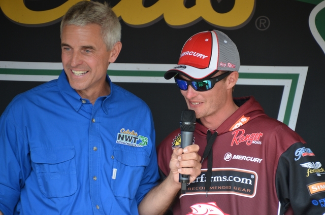 B30E0828-1BE5-4630-82C7-E2E905B951FE