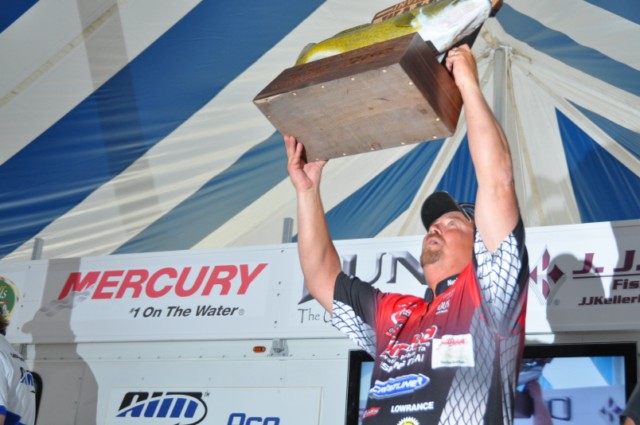 B34B741E-E862-4FBE-8BB1-7BE2C0BD1D12