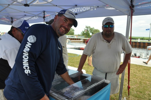 B3529B30-4F0F-44E6-A02D-023F2AA2D6ED