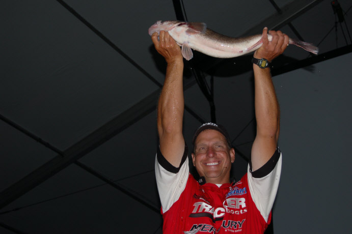 B3539044-60E3-4CC2-A64A-BD5F33E2DFF6