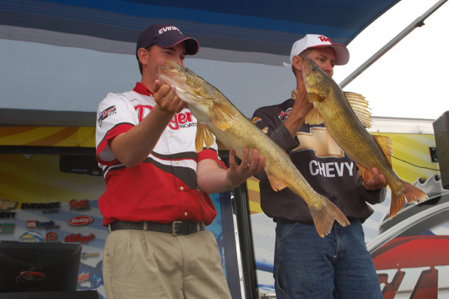 B365F9D4-4620-4613-8E74-C0854C58F571