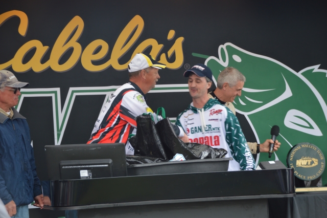 B36F2A37-1536-407A-BF4D-11C3841EA7E0