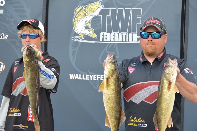 B38F3178-6411-490C-B1E3-FE0E0E2339F5