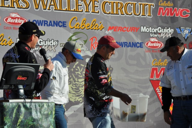 B3DEA6F4-90AE-4862-A98A-E47CCEEF8672