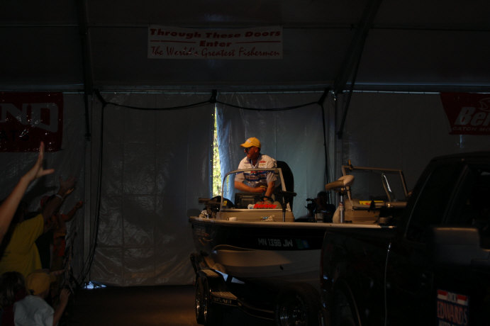 B41768BA-9381-43F4-B0FD-7479CE840E27