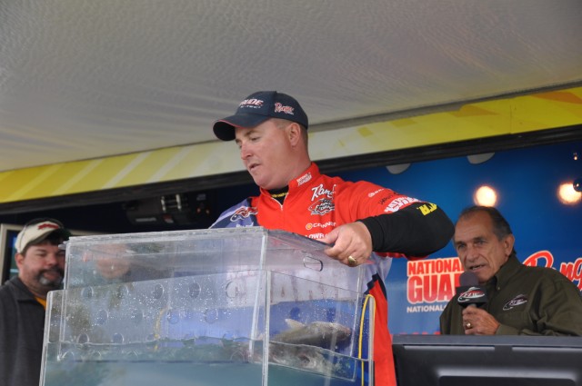 B46A12C1-18B1-47B7-A2C7-DEF845BFCFC4