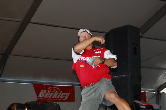 B47B0FEF-6D27-4668-BBE7-012898AA06C5