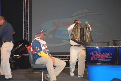 B48595BF-41BE-4CC9-A986-F8AA8A74EDFE