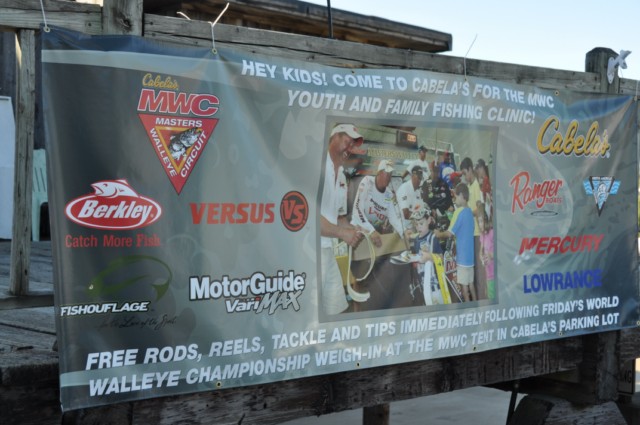 B4D98089-84A3-49F9-BA63-5F54993C56ED