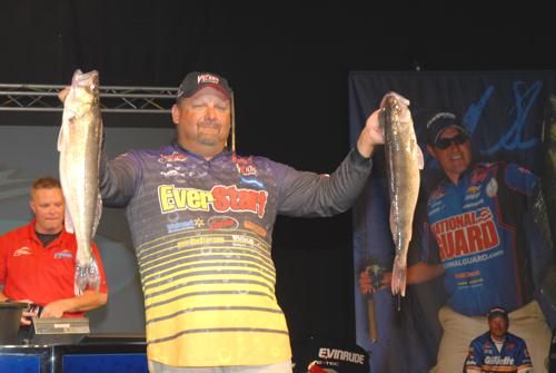 B4E51B6B-4AF2-42EF-BA38-9A629F827AE6